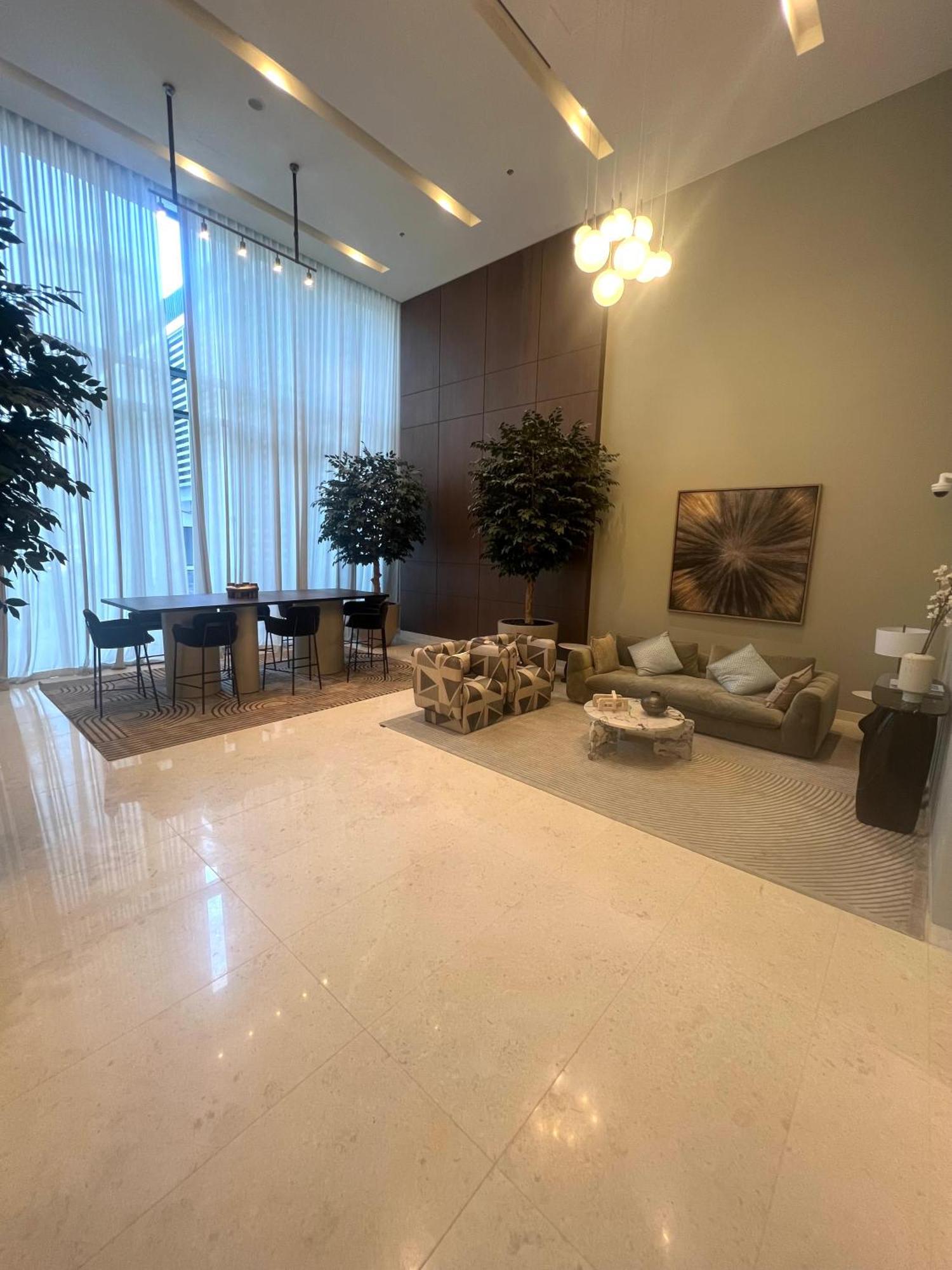 Trendy 1 Bed Apartment- Promenade Living - Creek Harbour *