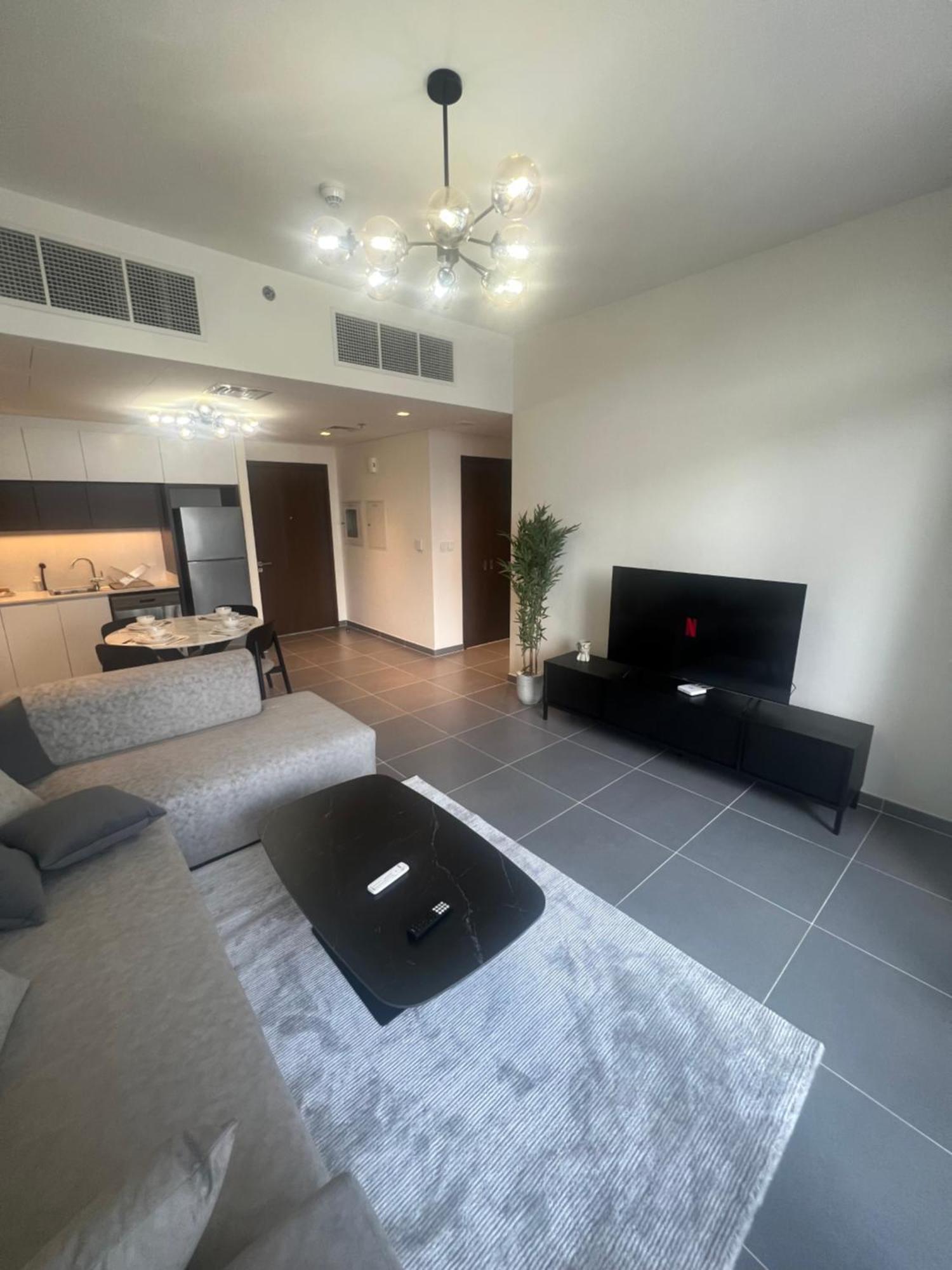 Trendy 1 Bed Apartment- Promenade Living - Creek Harbour Apartment *